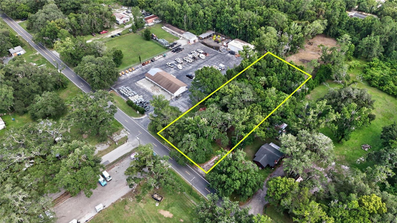 E125 FT OF NE1/4 OF NE1/4 OF SW1/4 LESS RD R/W & L - Residential