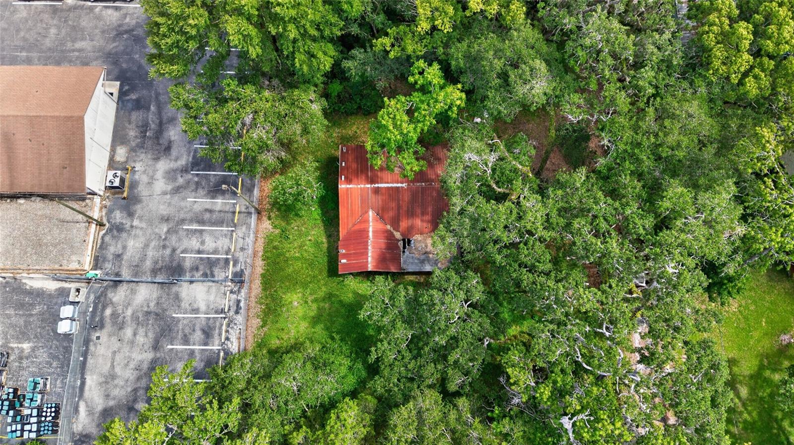 E125 FT OF NE1/4 OF NE1/4 OF SW1/4 LESS RD R/W & L - Residential