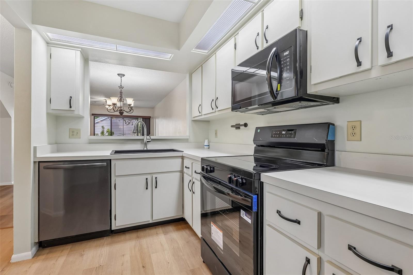 NORTHBRIDGE AT COUNTRY CREEK - Residential
