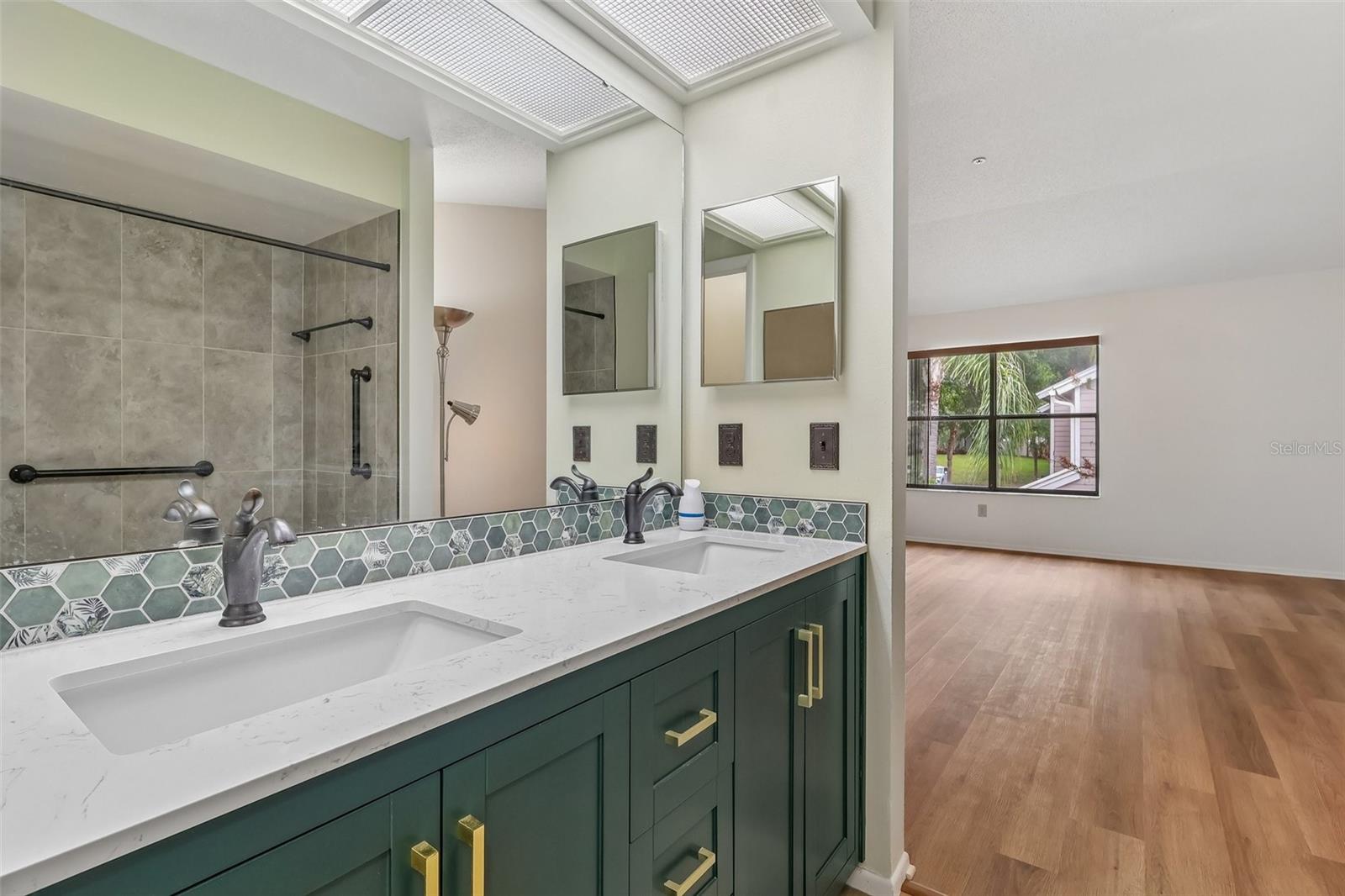 NORTHBRIDGE AT COUNTRY CREEK - Residential
