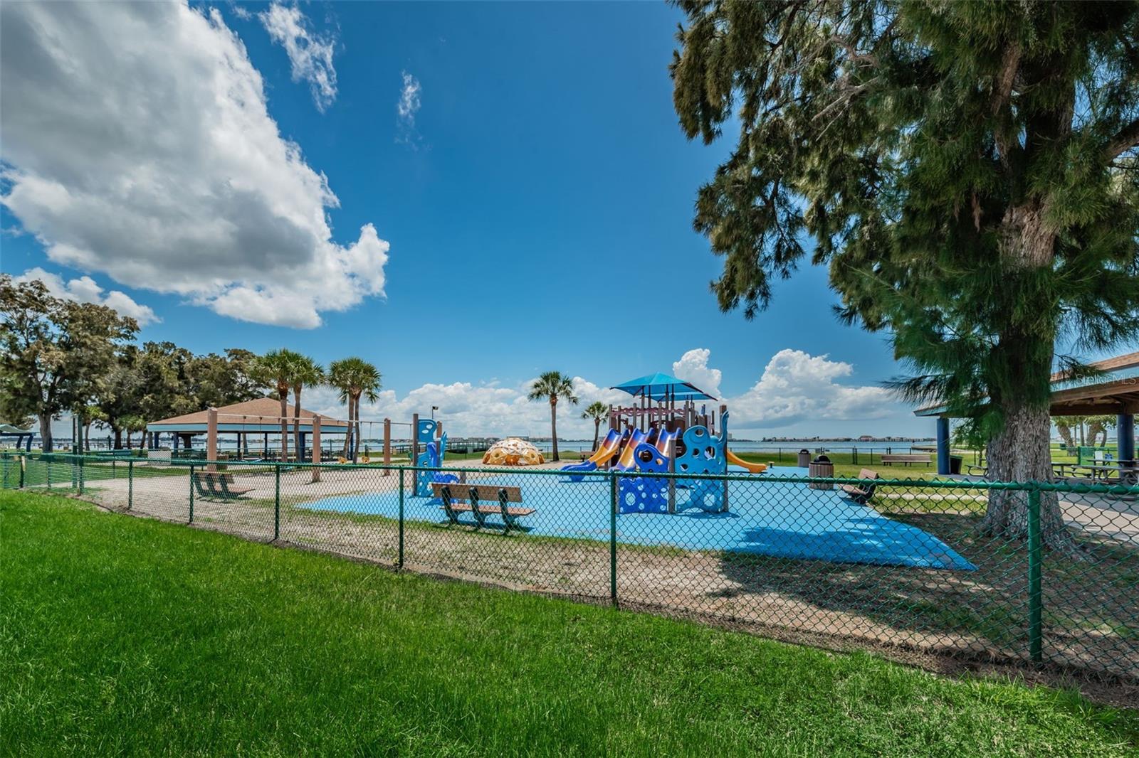 BOCA CEIGA PARK - Residential