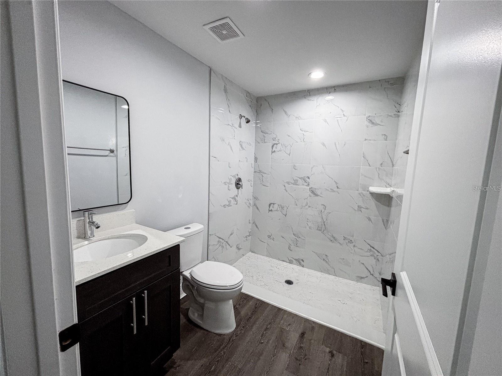 SILVER SPGS SHORES UN #12 - Residential Lease