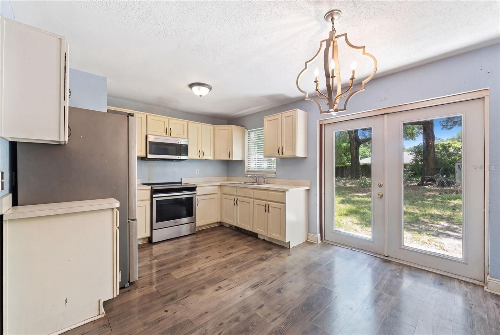 SUNRAY ESTATES - Residential