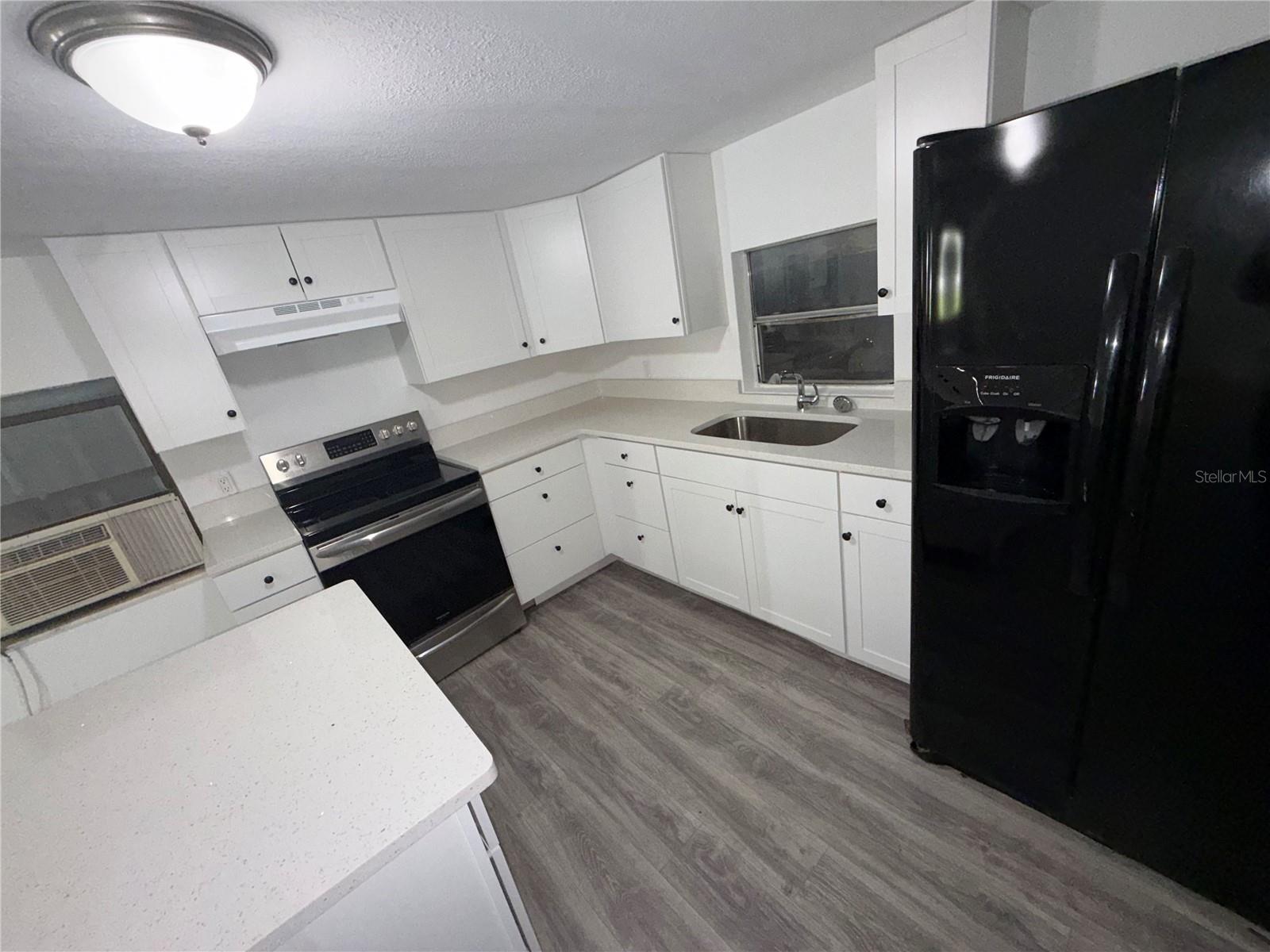 LAKE BRYANT SHORES - Residential