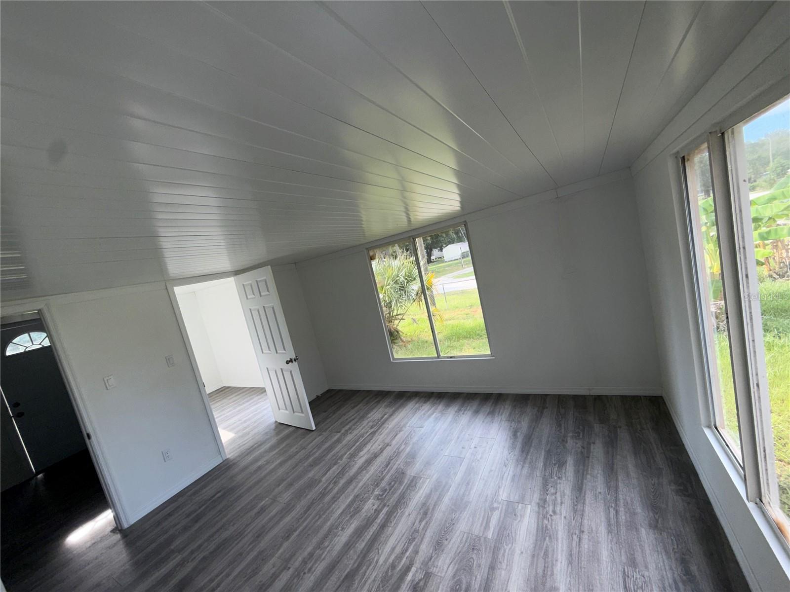 LAKE BRYANT SHORES - Residential