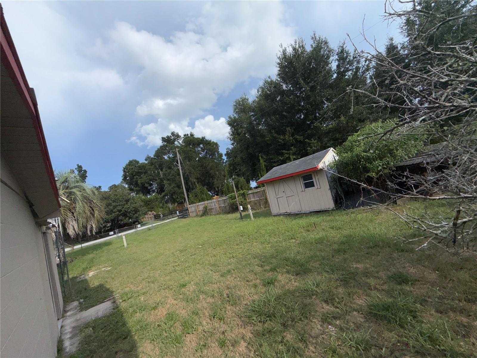LAKE BRYANT SHORES - Residential