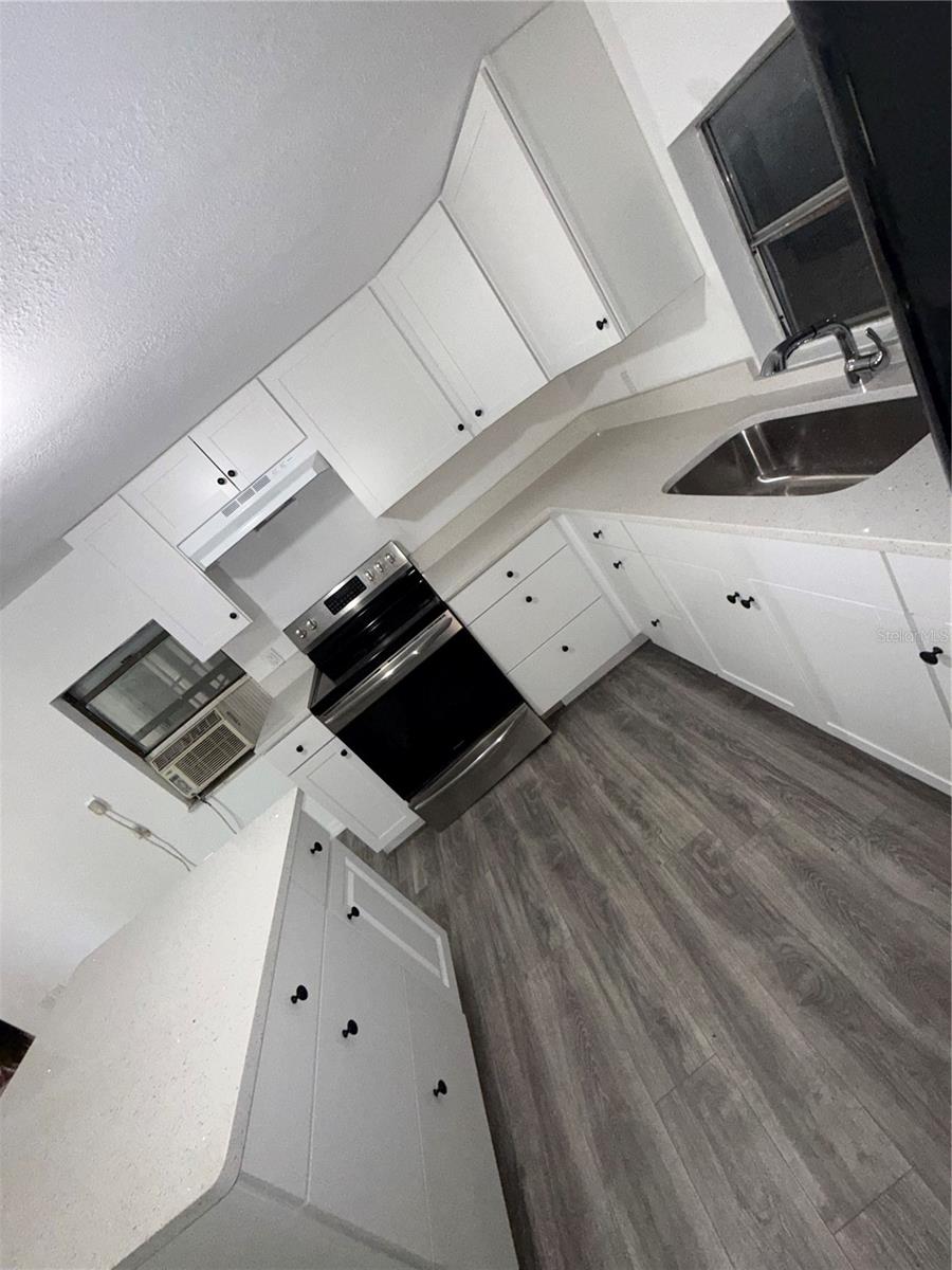 LAKE BRYANT SHORES - Residential