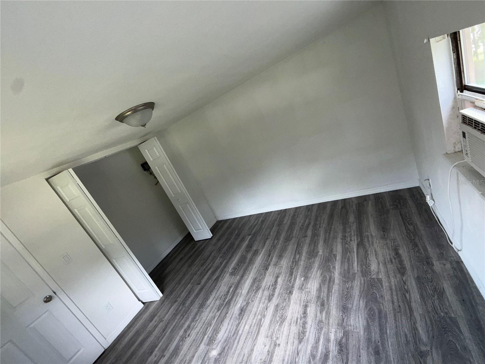 LAKE BRYANT SHORES - Residential