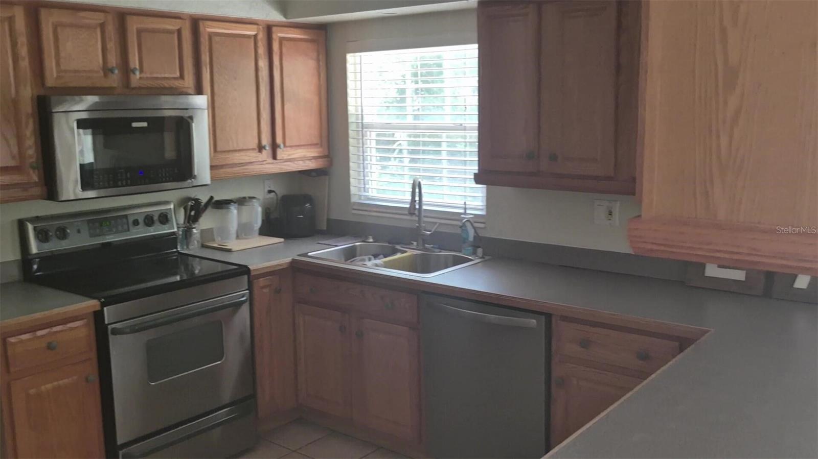 LEISURE SHORES - Residential