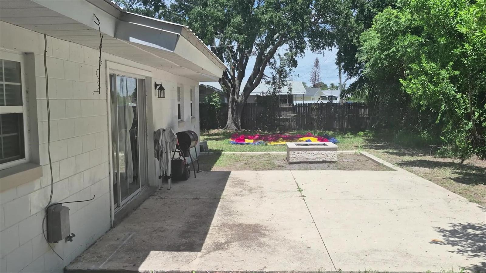 LEISURE SHORES - Residential