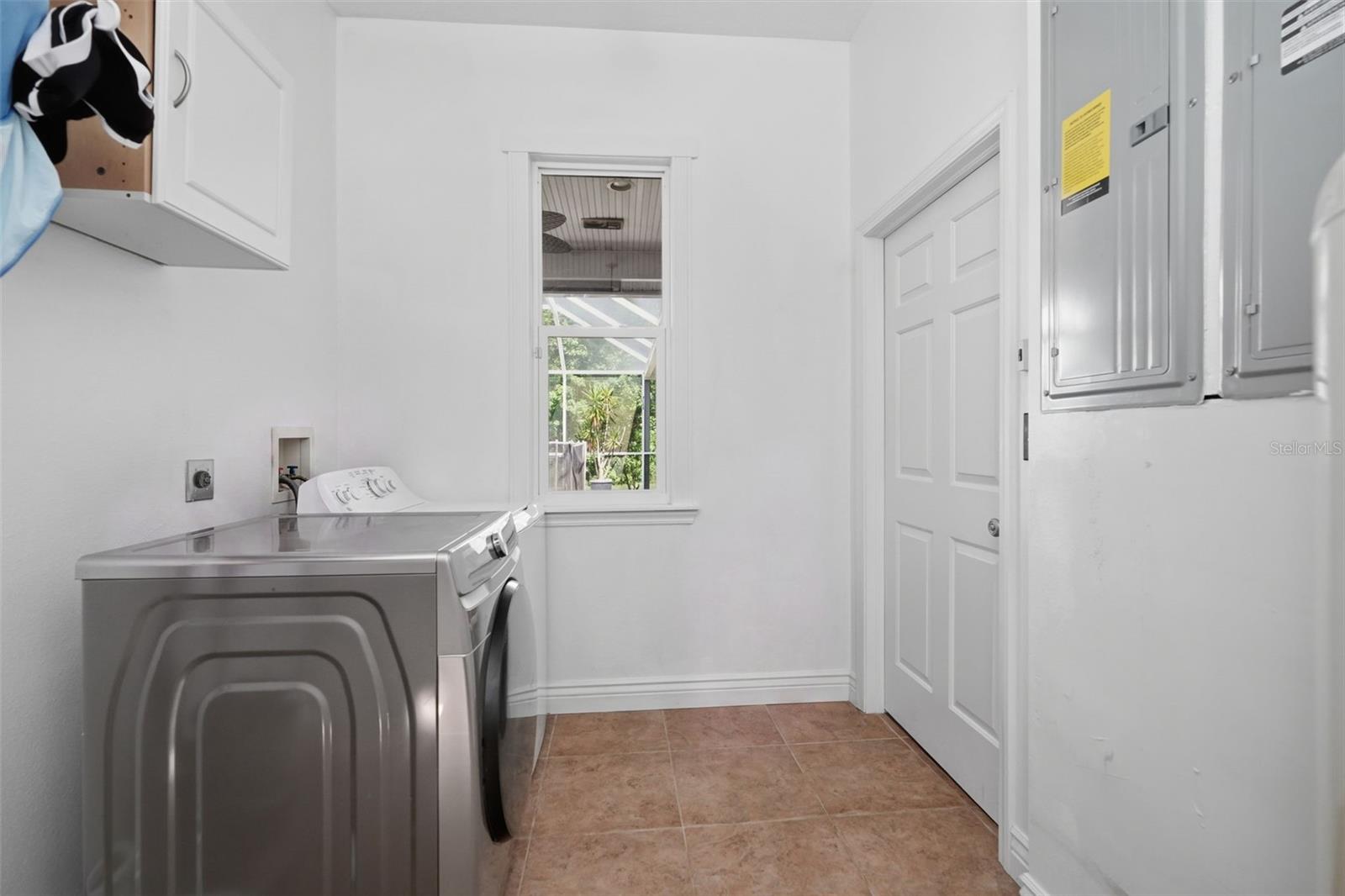 W1/2 OF NW1/4 OF SE1/4 OF NE1/4 PRB 702 PGS 650-57 - Residential