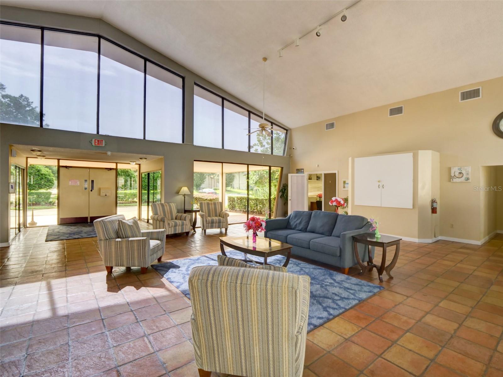 WIMBLEDON PARK CONDO 01 - Residential