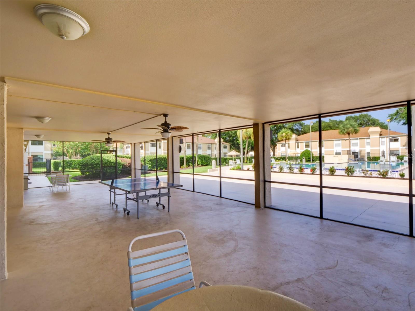 WIMBLEDON PARK CONDO 01 - Residential