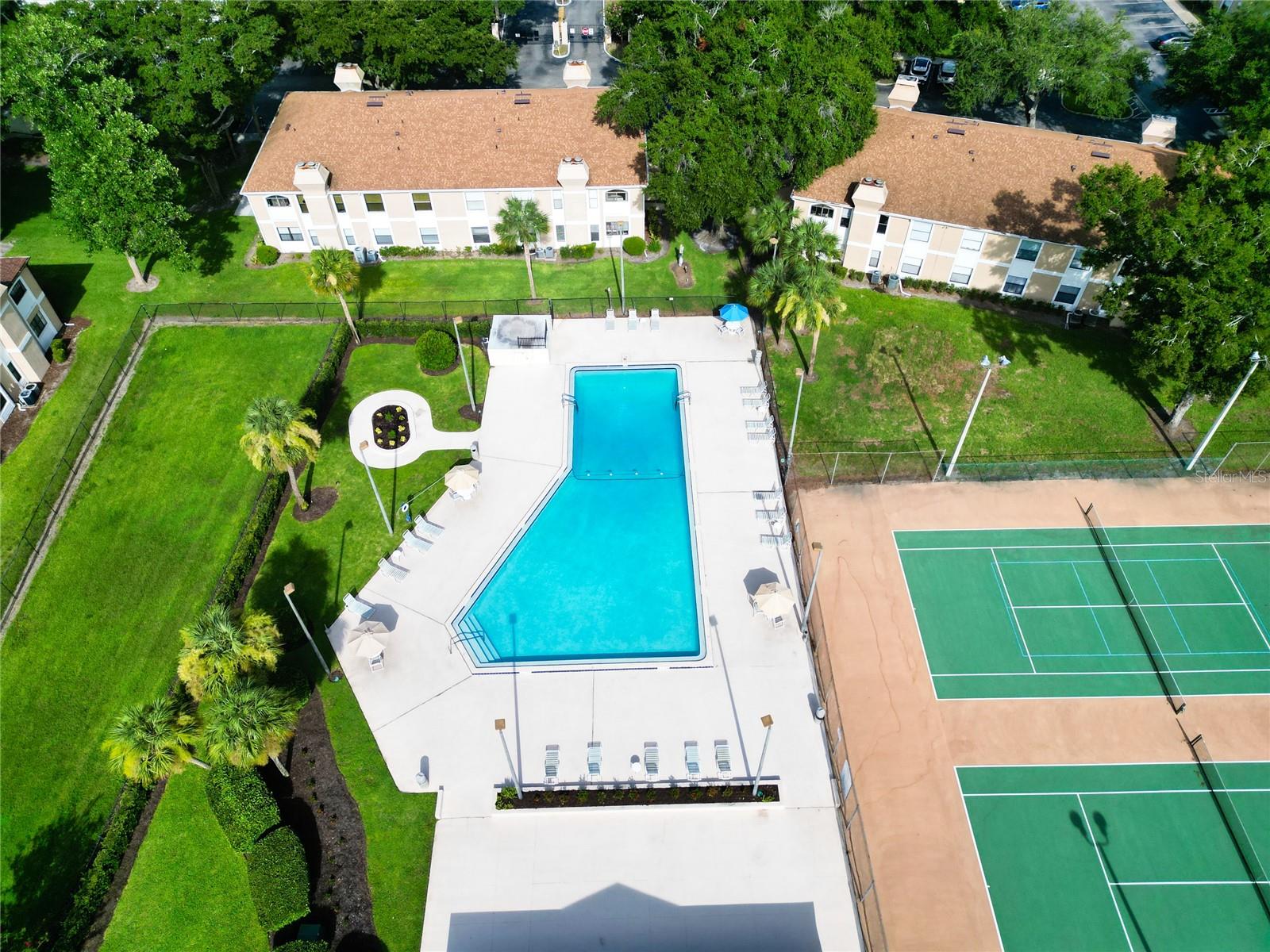 WIMBLEDON PARK CONDO 01 - Residential