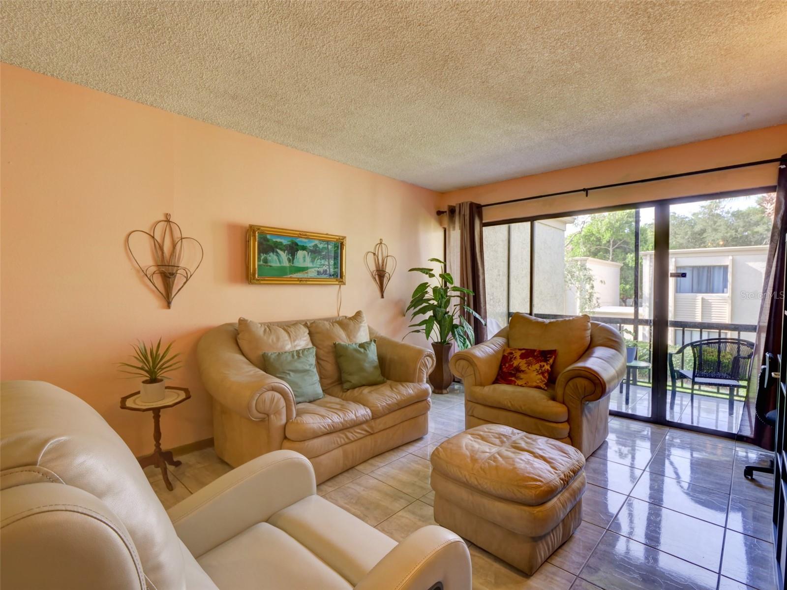 WIMBLEDON PARK CONDO 01 - Residential