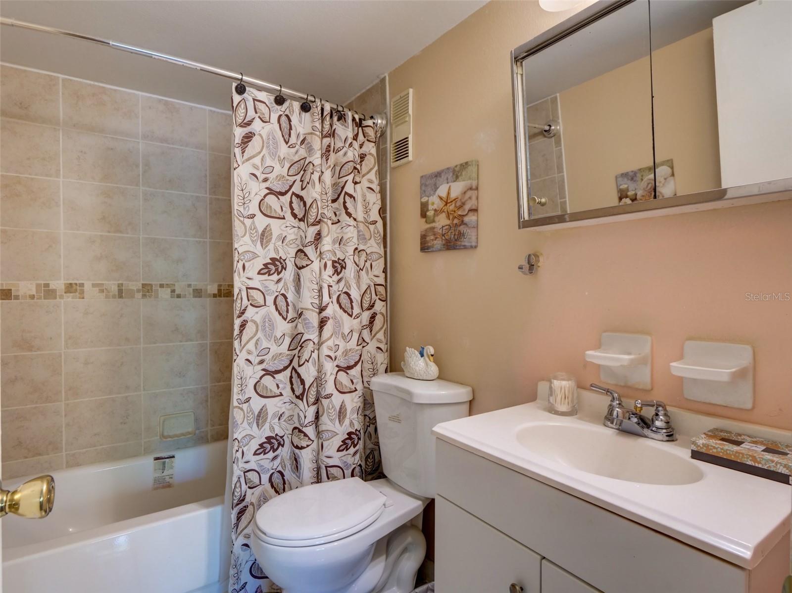 WIMBLEDON PARK CONDO 01 - Residential