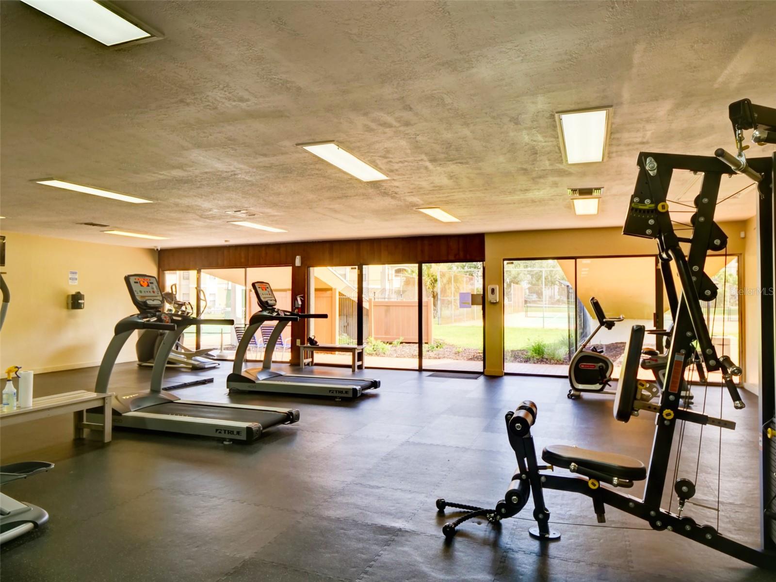 WIMBLEDON PARK CONDO 01 - Residential