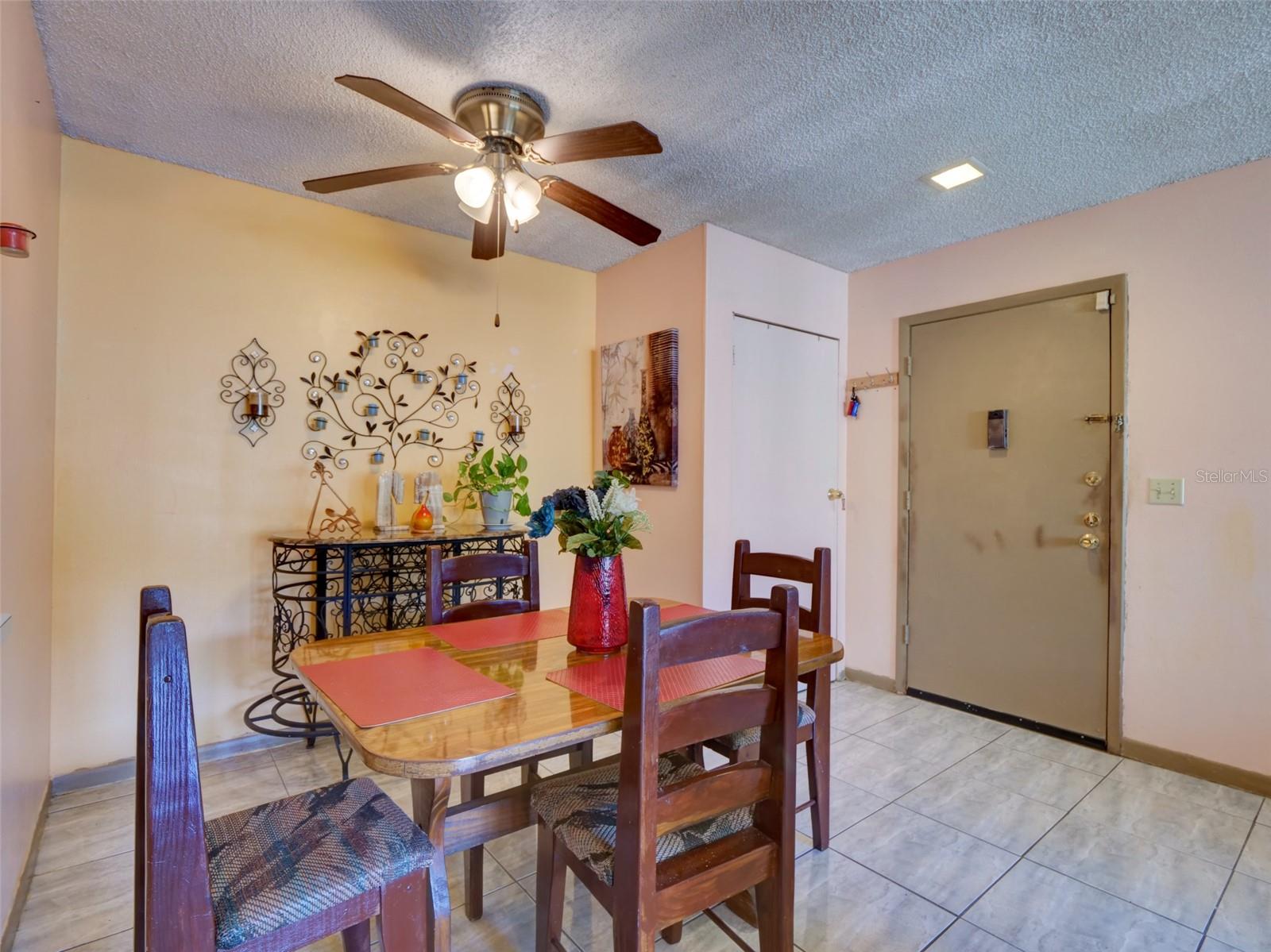 WIMBLEDON PARK CONDO 01 - Residential