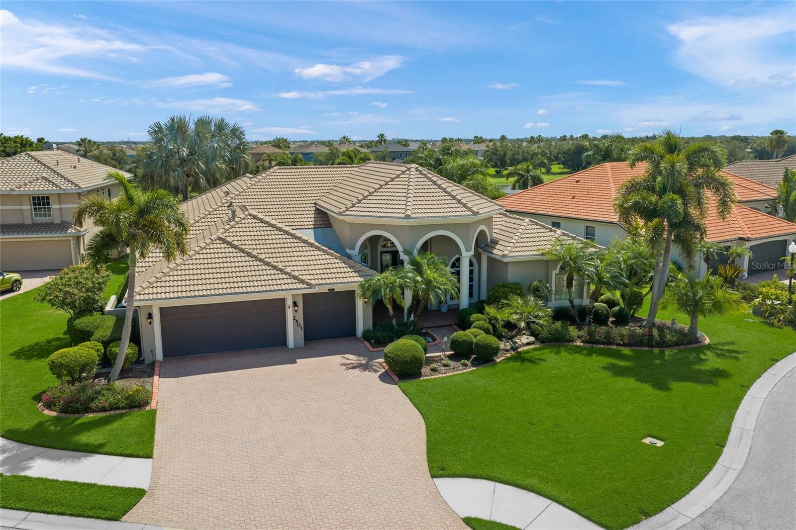 BARTON FARMS, LAUREL LAKES - Residential