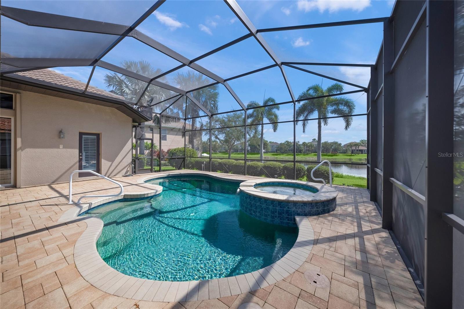 BARTON FARMS, LAUREL LAKES - Residential