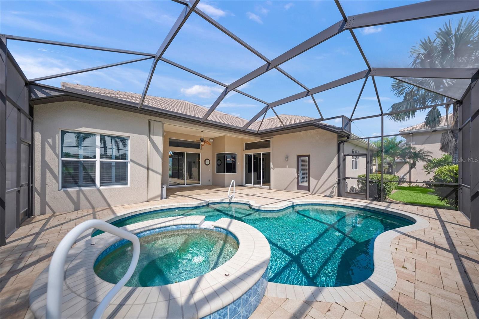 BARTON FARMS, LAUREL LAKES - Residential