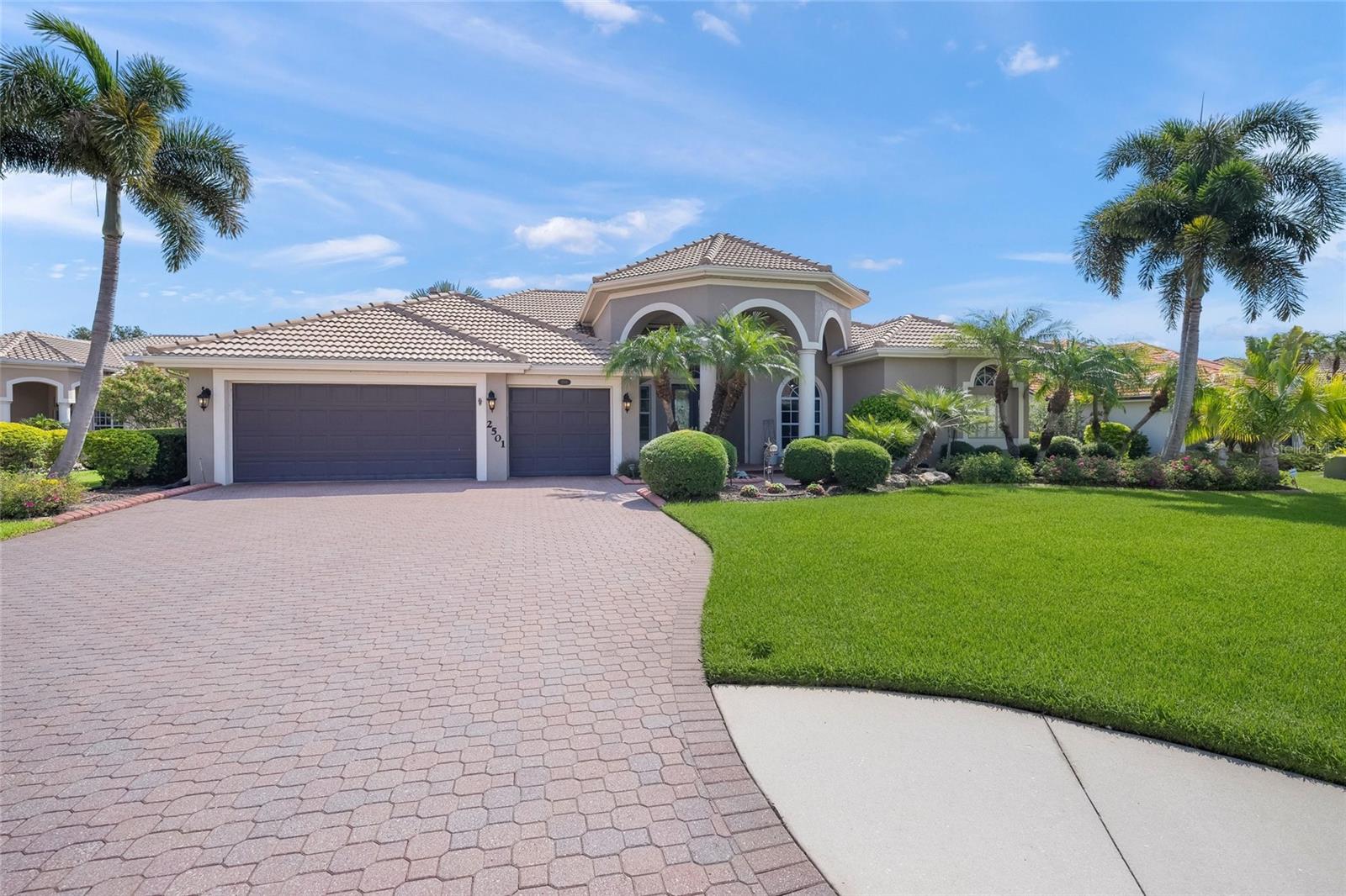 BARTON FARMS, LAUREL LAKES - Residential