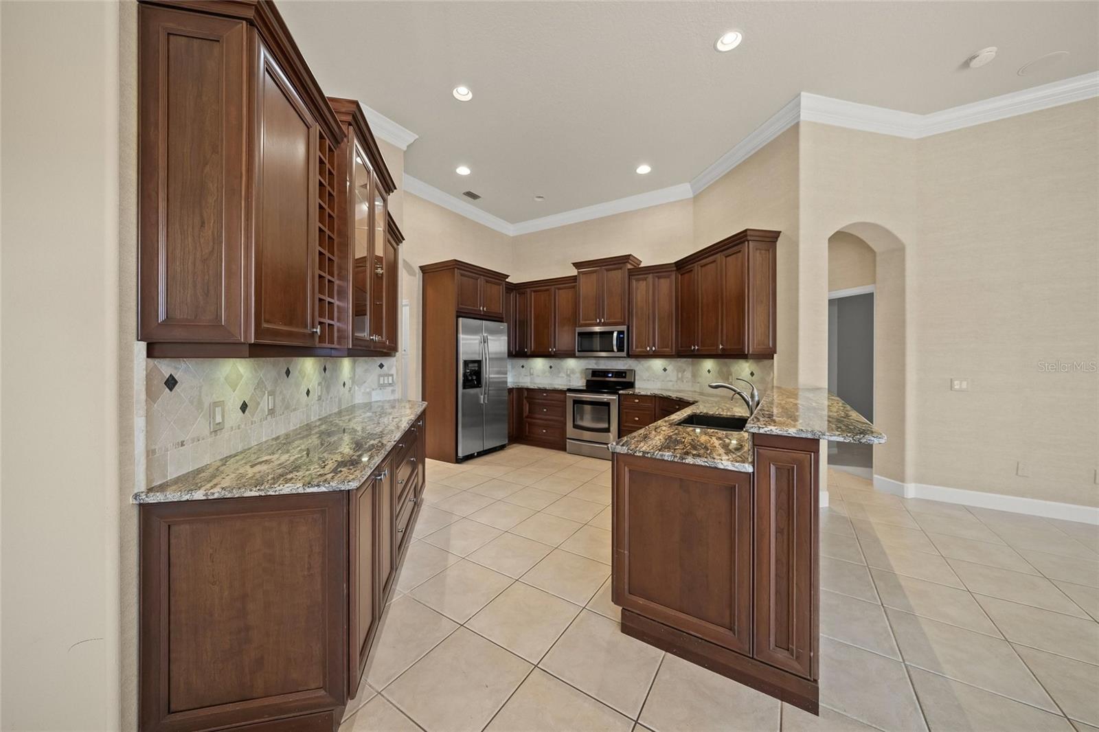 BARTON FARMS, LAUREL LAKES - Residential