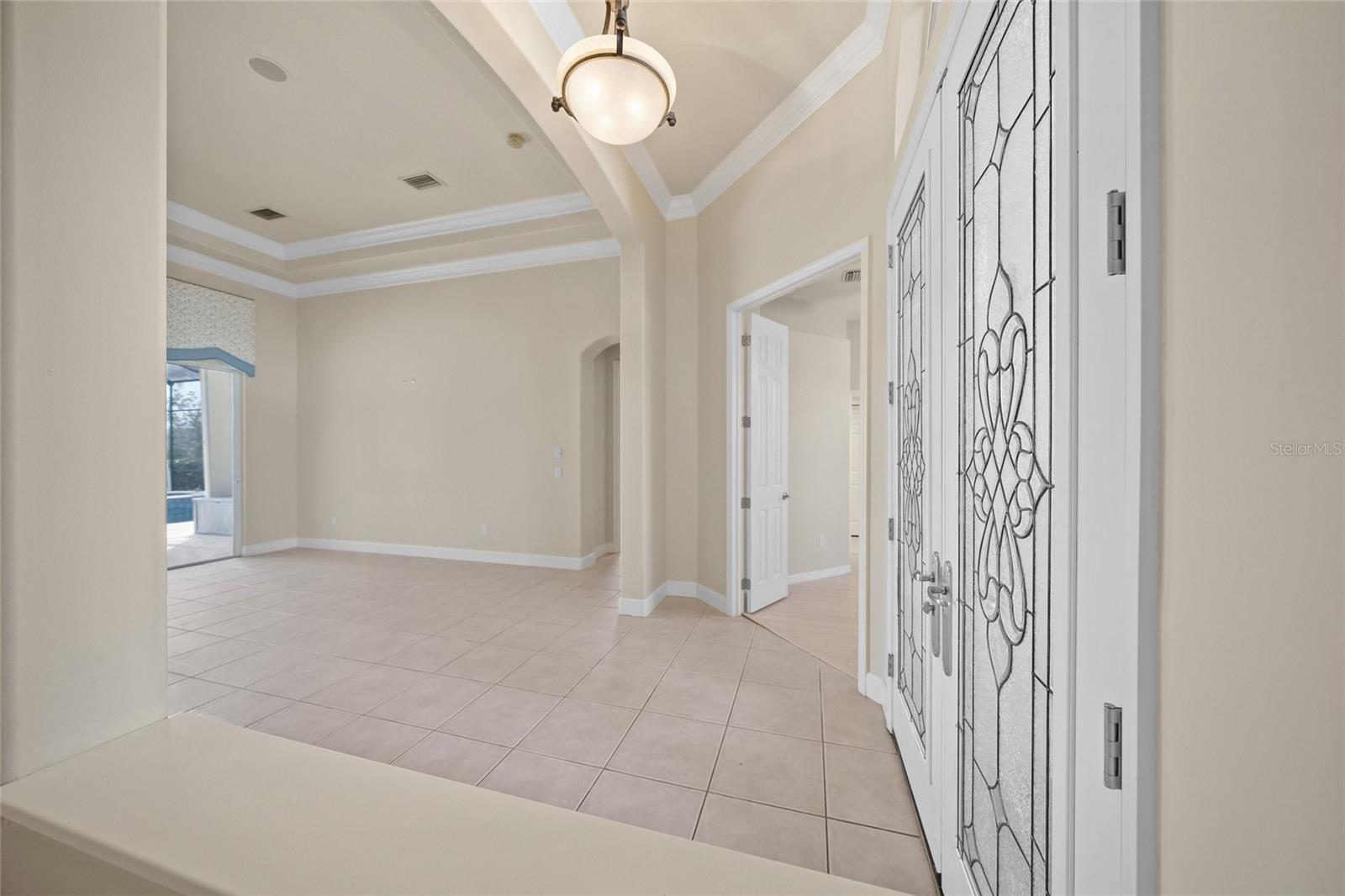 BARTON FARMS, LAUREL LAKES - Residential