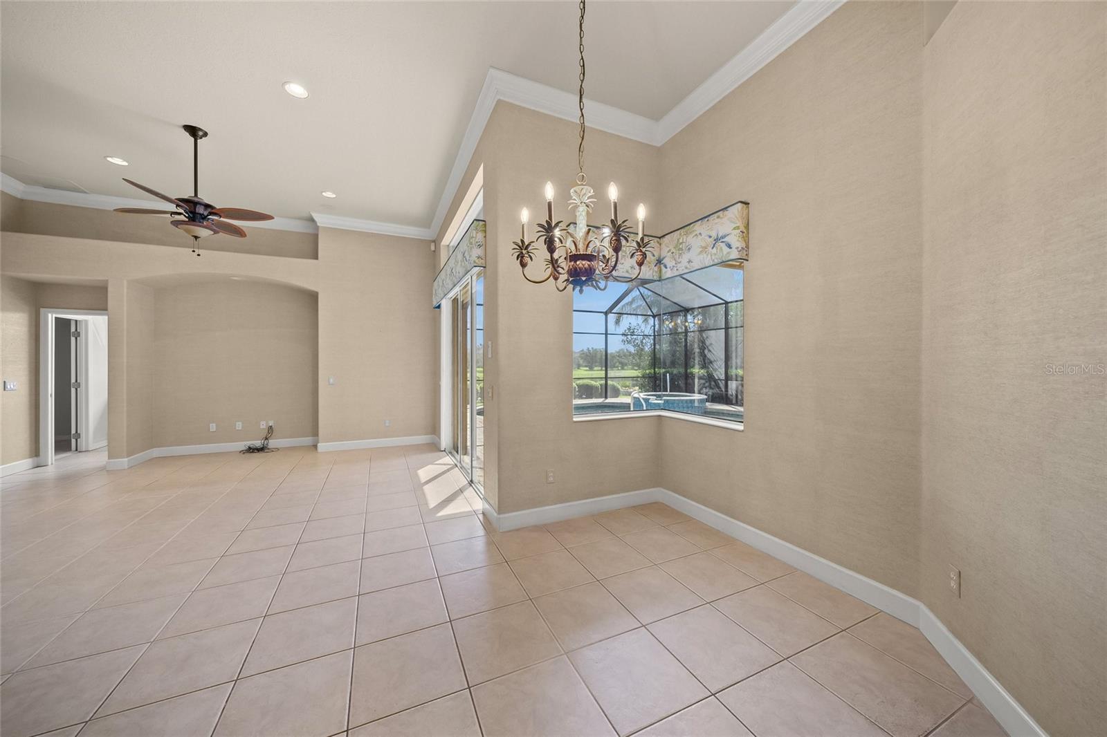 BARTON FARMS, LAUREL LAKES - Residential