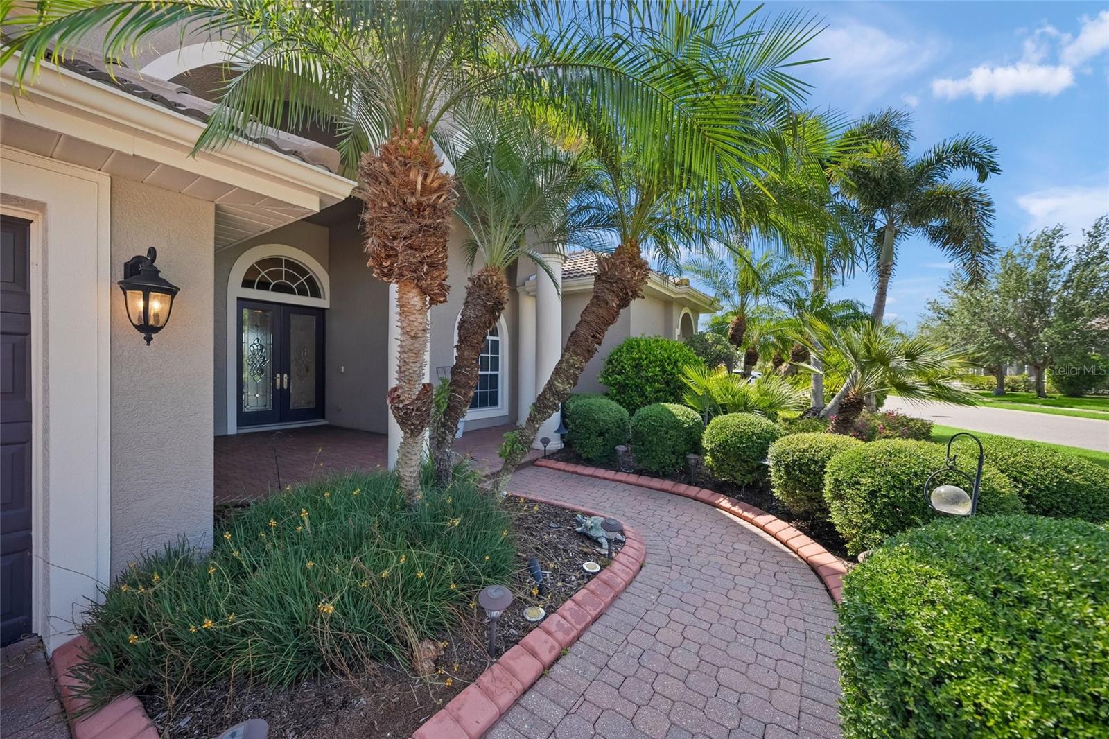 BARTON FARMS, LAUREL LAKES - Residential