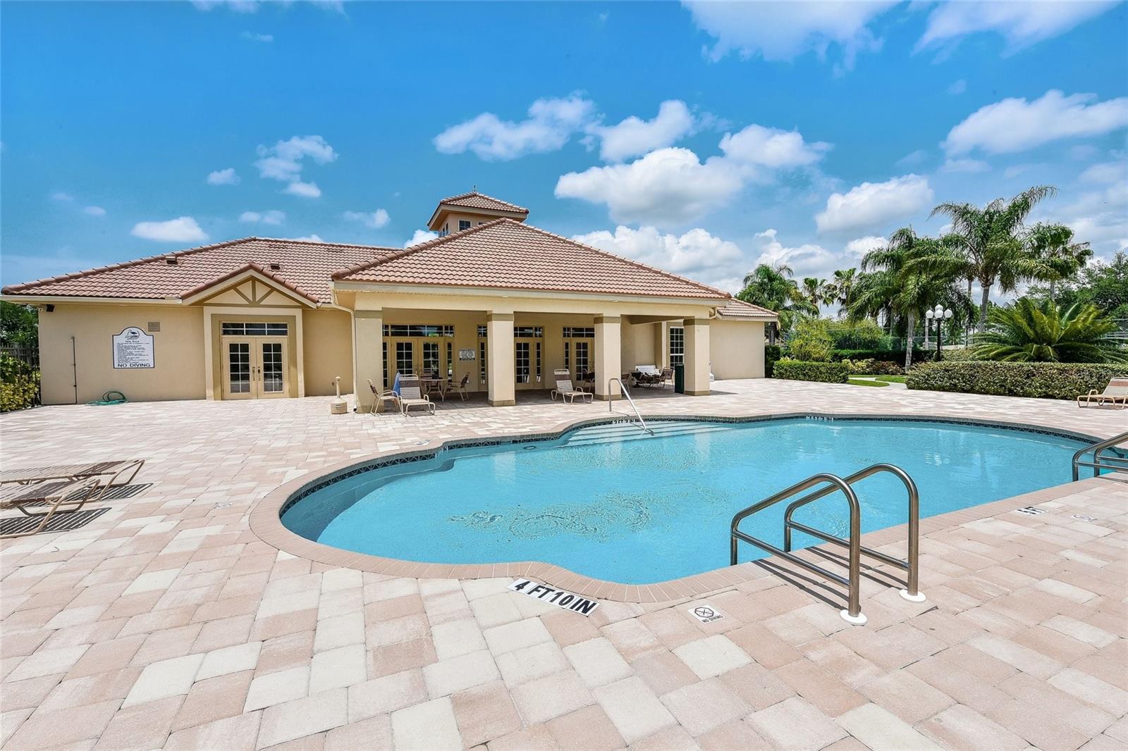 BARTON FARMS, LAUREL LAKES - Residential