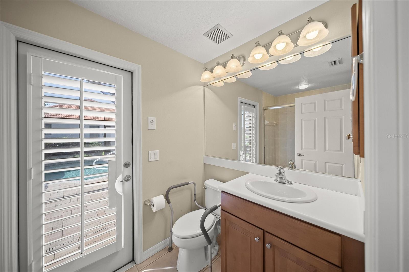 BARTON FARMS, LAUREL LAKES - Residential