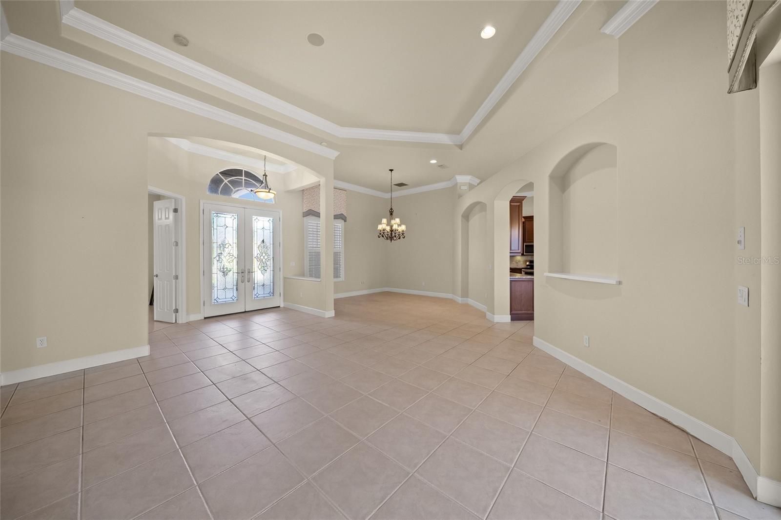 BARTON FARMS, LAUREL LAKES - Residential