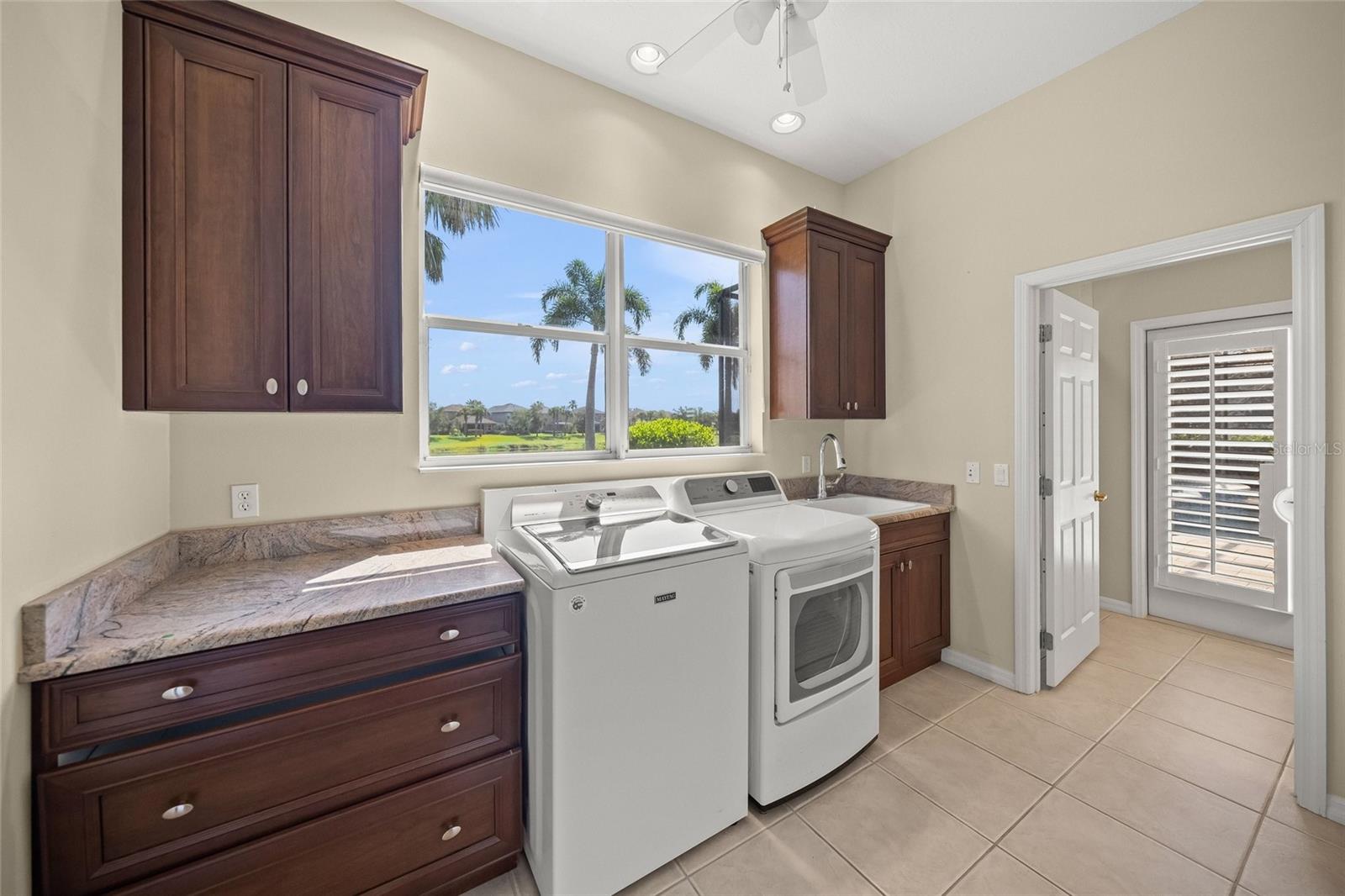 BARTON FARMS, LAUREL LAKES - Residential