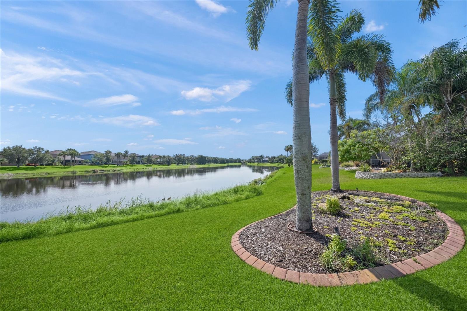 BARTON FARMS, LAUREL LAKES - Residential