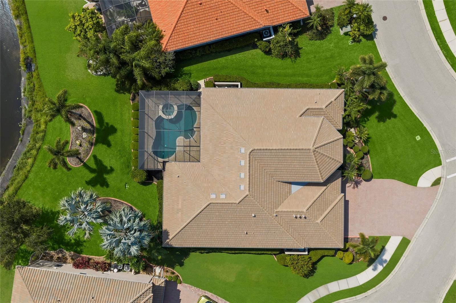 BARTON FARMS, LAUREL LAKES - Residential