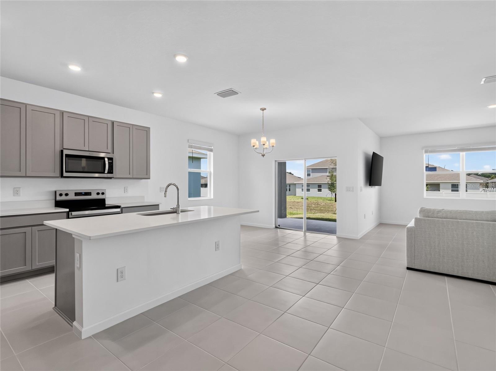 CYPRESS PARK ESTATES - Residential Lease