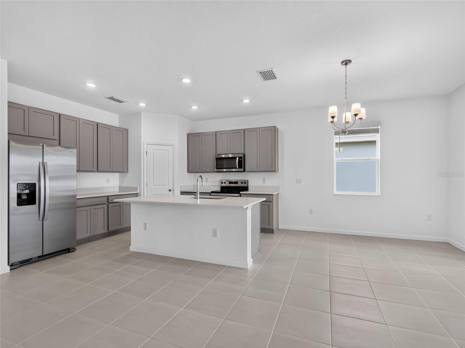 CYPRESS PARK ESTATES - Residential Lease