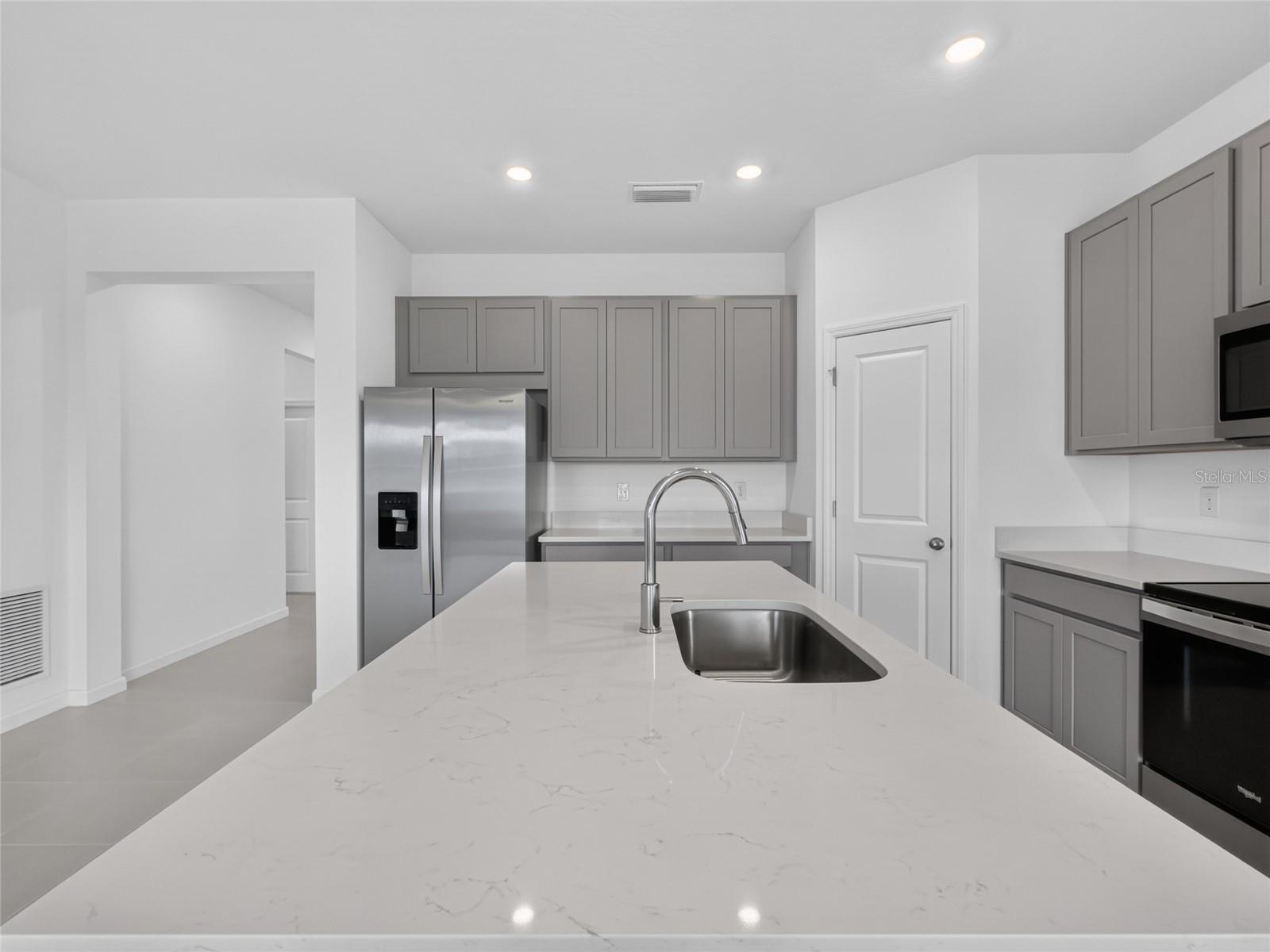 CYPRESS PARK ESTATES - Residential Lease
