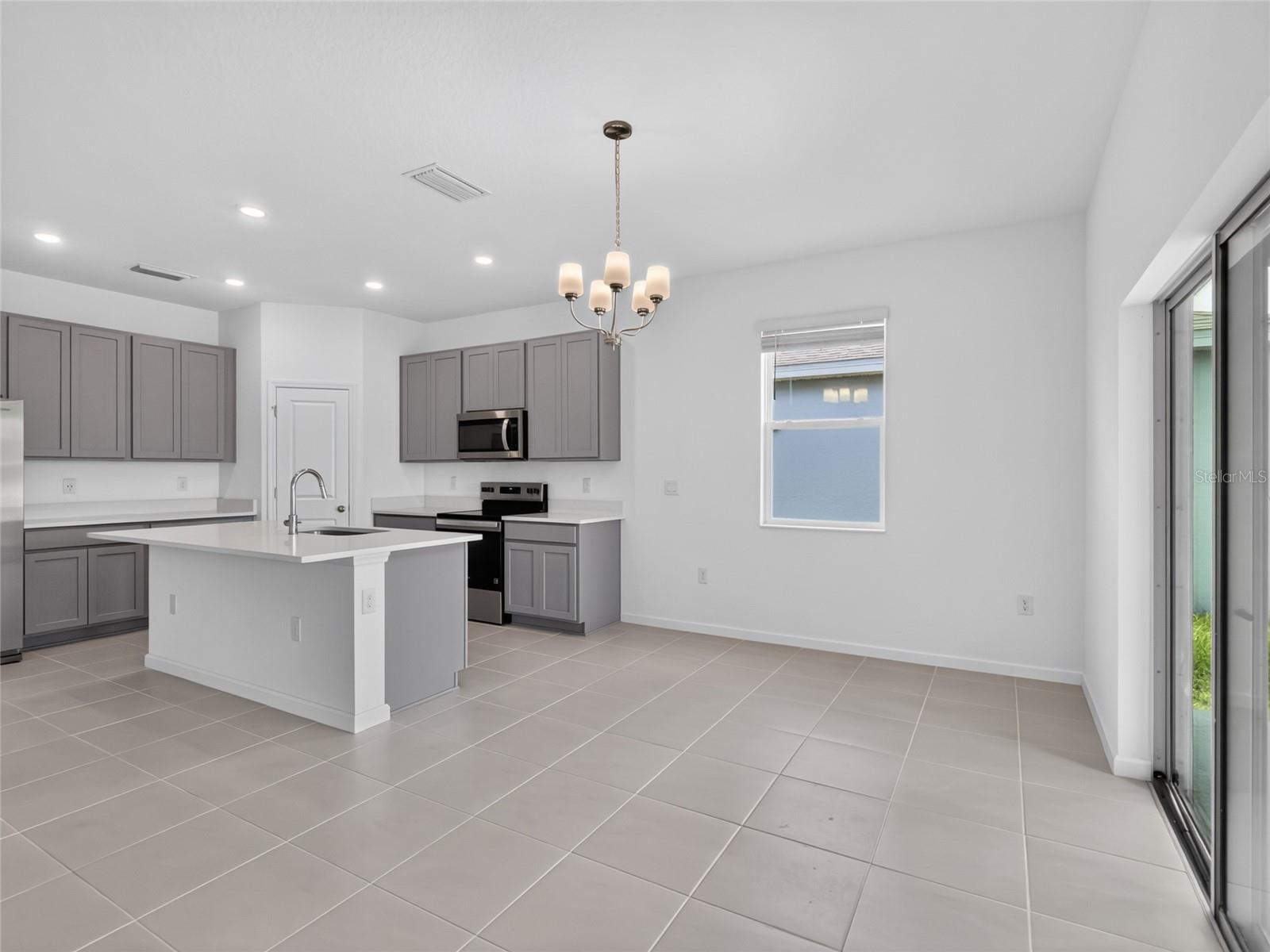 CYPRESS PARK ESTATES - Residential Lease