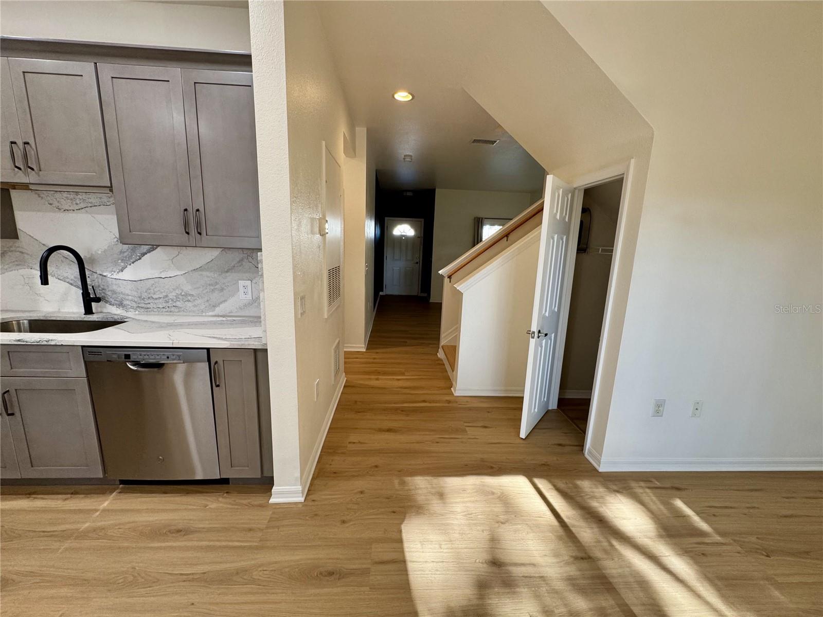 CAROLINA LANDINGS AT UNIVERSITY PLACE C - Residential Lease