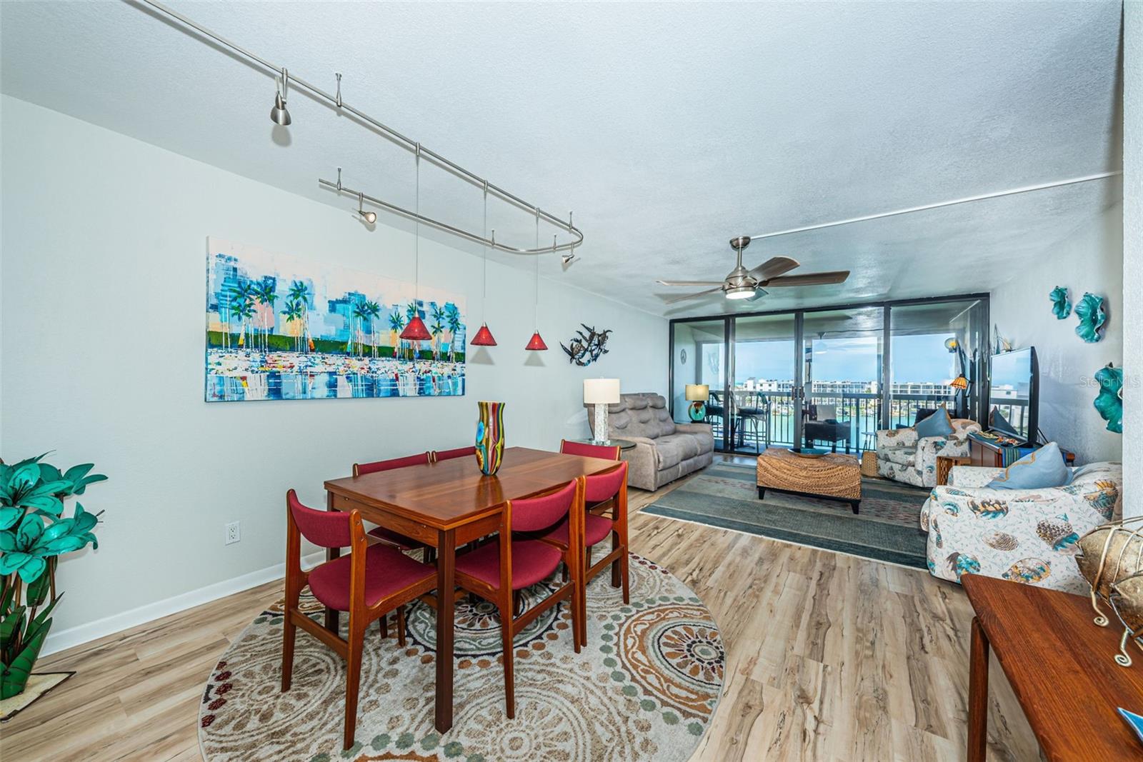 COURAGEOUS THE CONDO - Residential