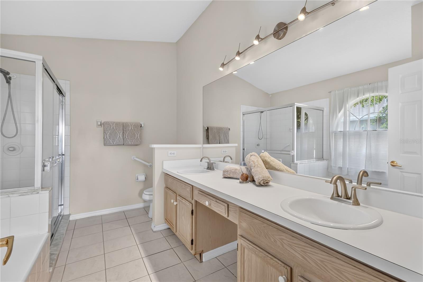 COUNTRY CREEK ESTATES - Residential Lease