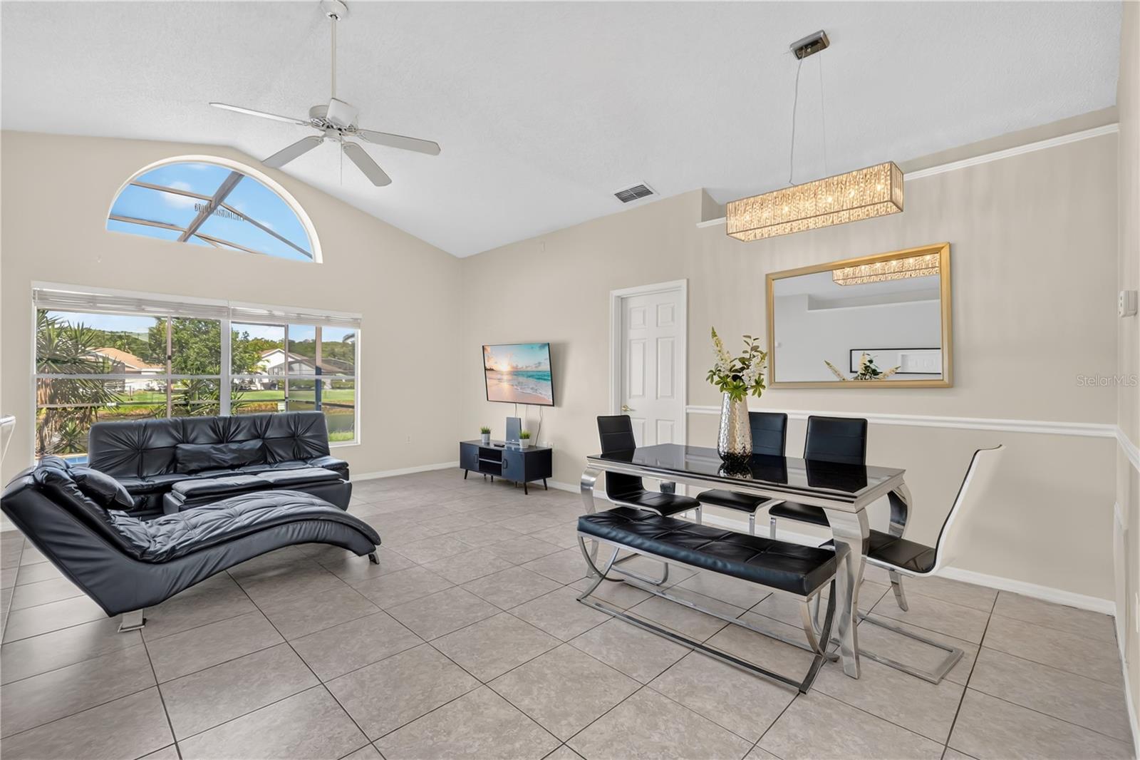COUNTRY CREEK ESTATES - Residential Lease