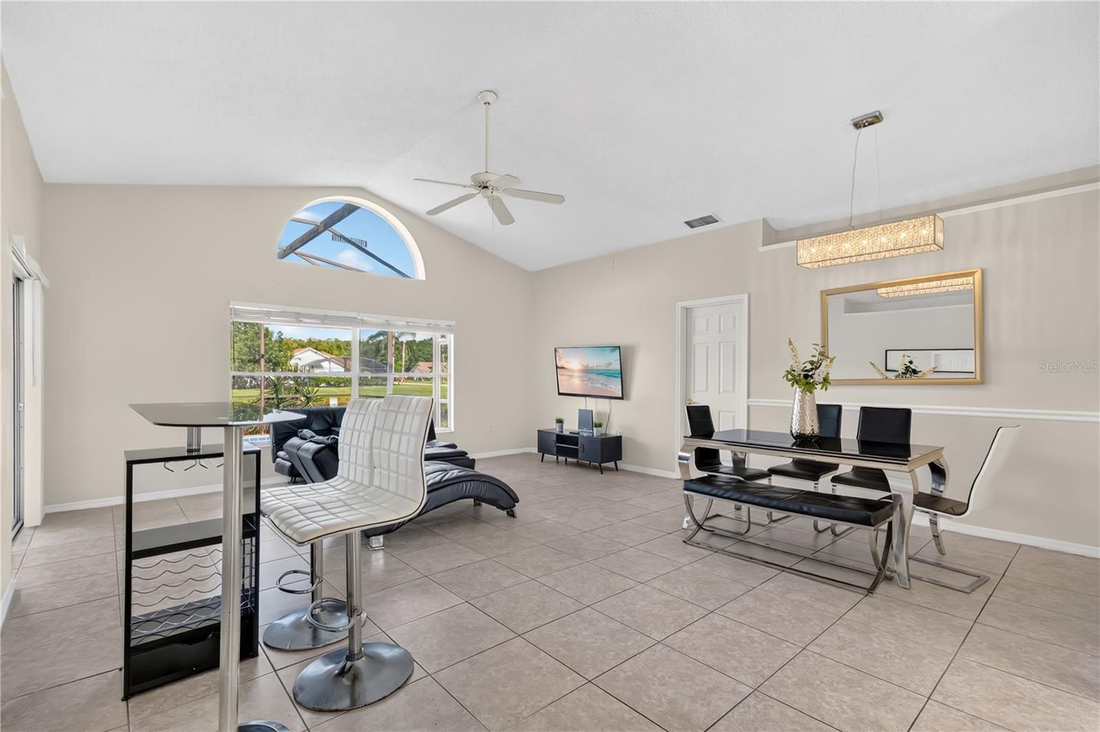 COUNTRY CREEK ESTATES - Residential Lease