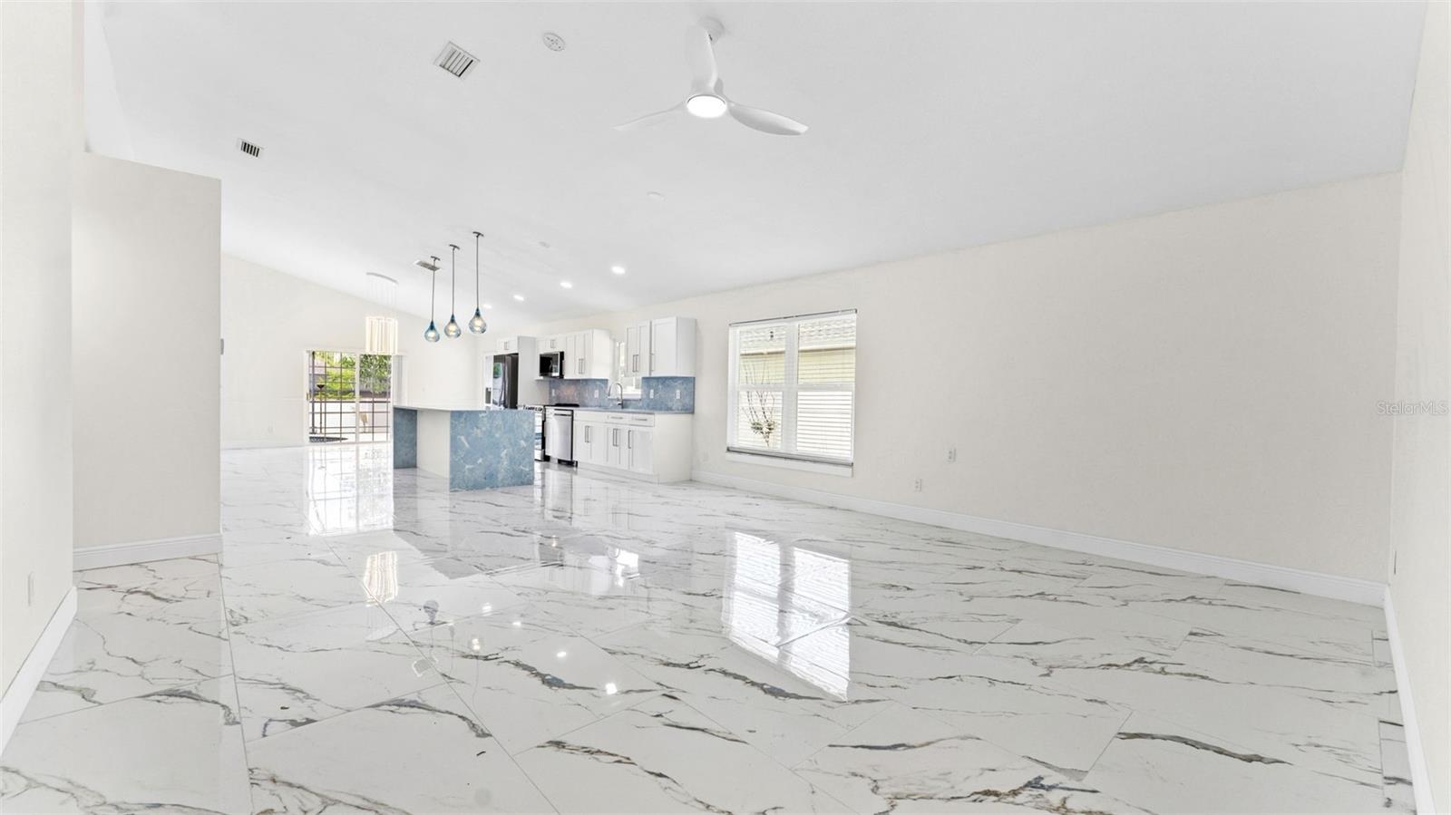 CARROLLWOOD COVE - Residential