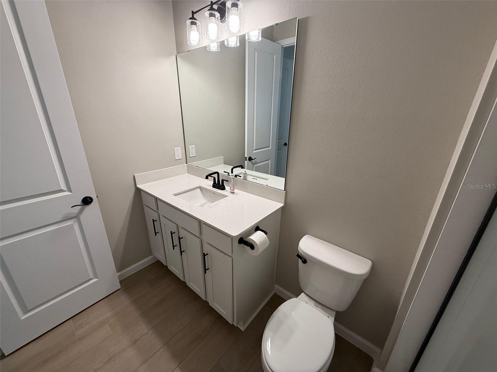 SEASONS AT PALISADES - Residential Lease