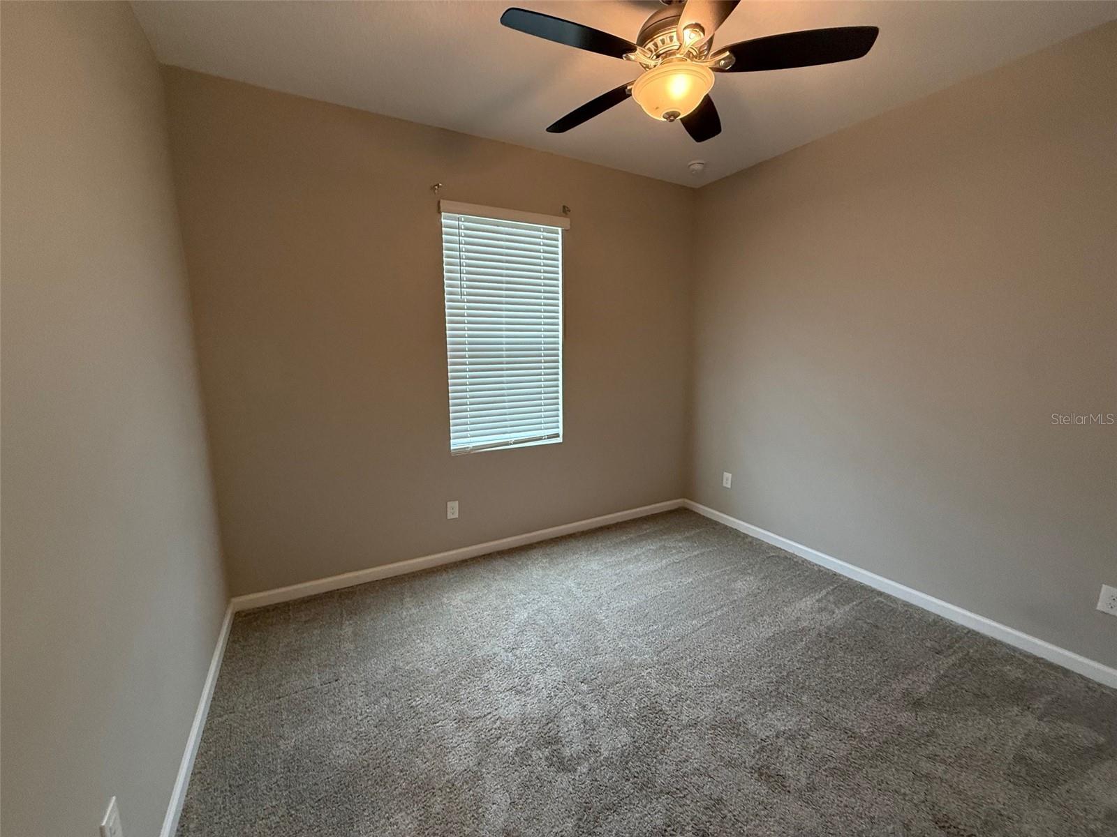 SEASONS AT PALISADES - Residential Lease