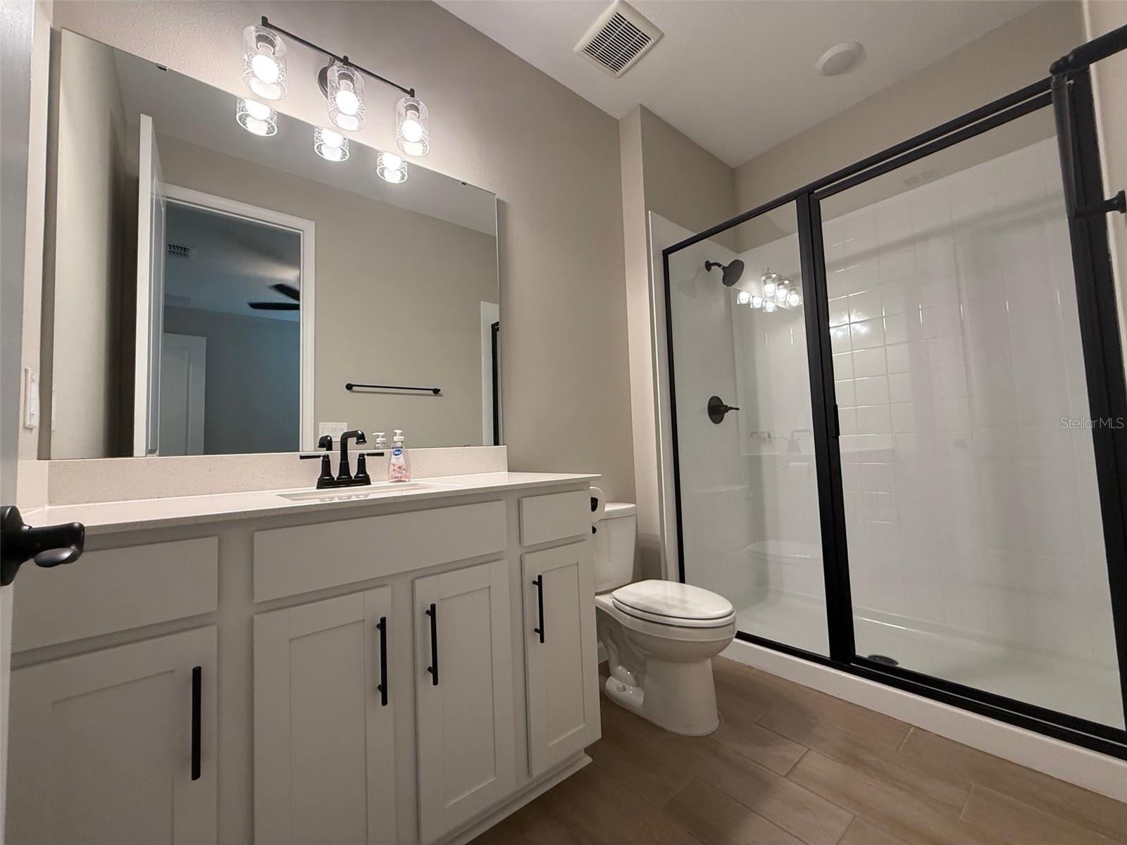 SEASONS AT PALISADES - Residential Lease