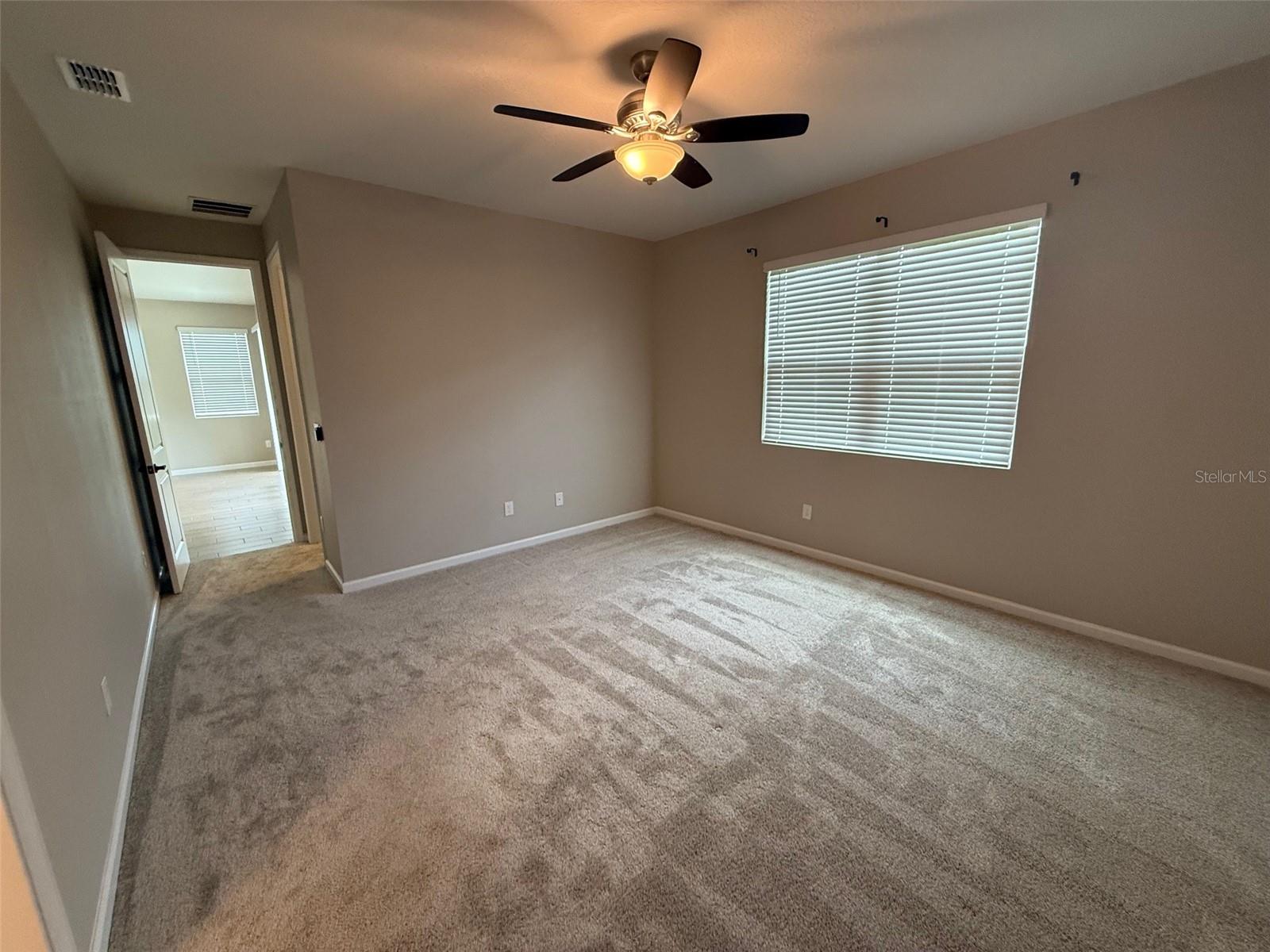 SEASONS AT PALISADES - Residential Lease